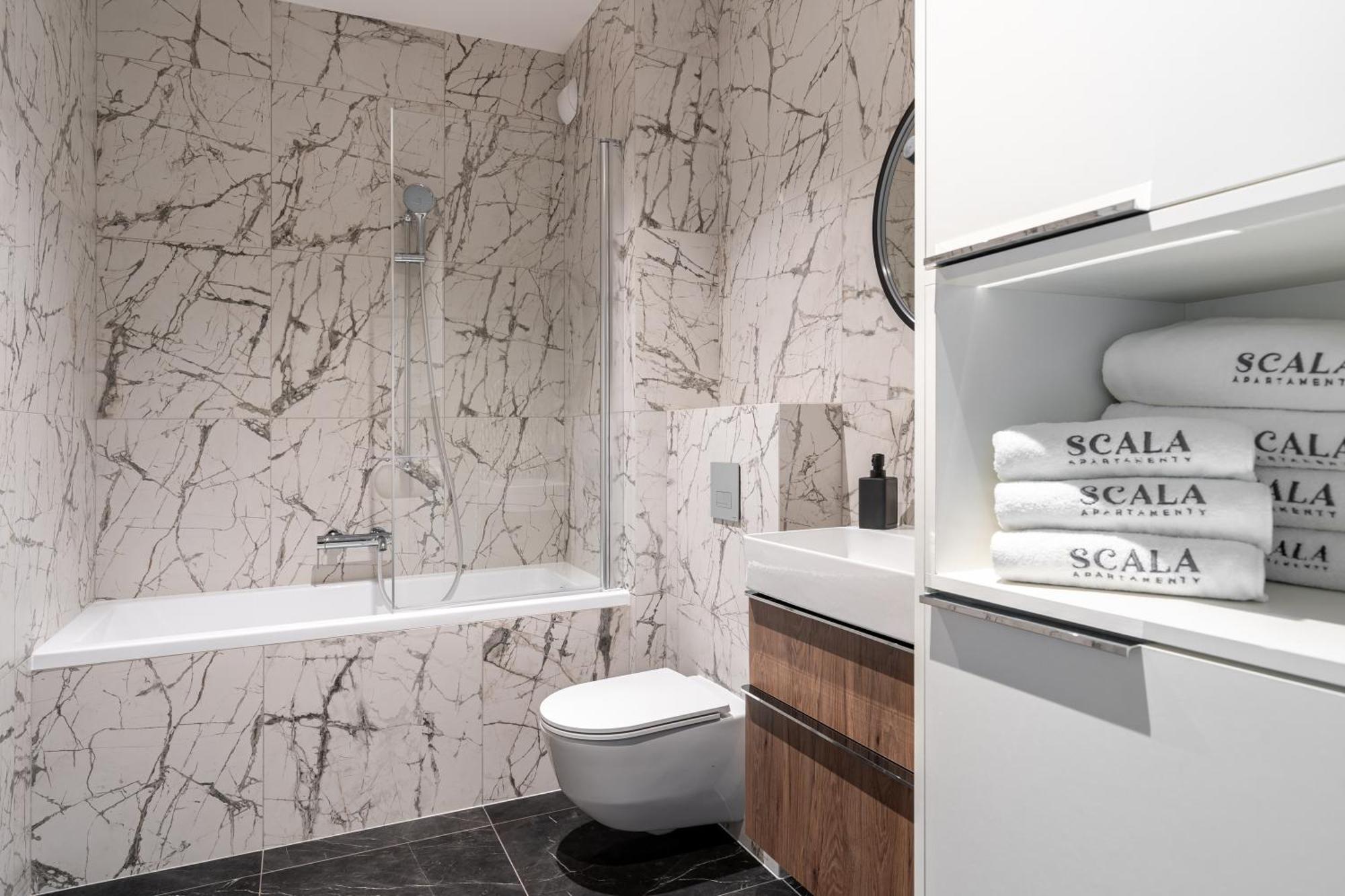 Scala 60C City Center Apartments With Parking By Lion Apartments Γκντανσκ Εξωτερικό φωτογραφία